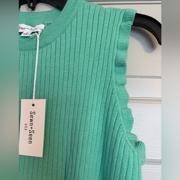 NWT Sewn + Seen Ribbed Ruffle Hem Tank Top Size Small St Patrick’s Day Green - Picture 4 of 6